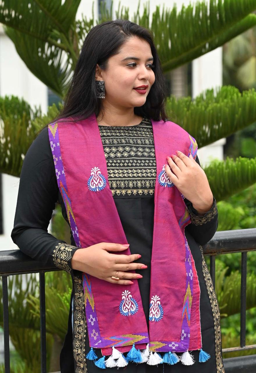 COTTON STOLE WITH TRADITIONAL MOTIF OF ASSAM